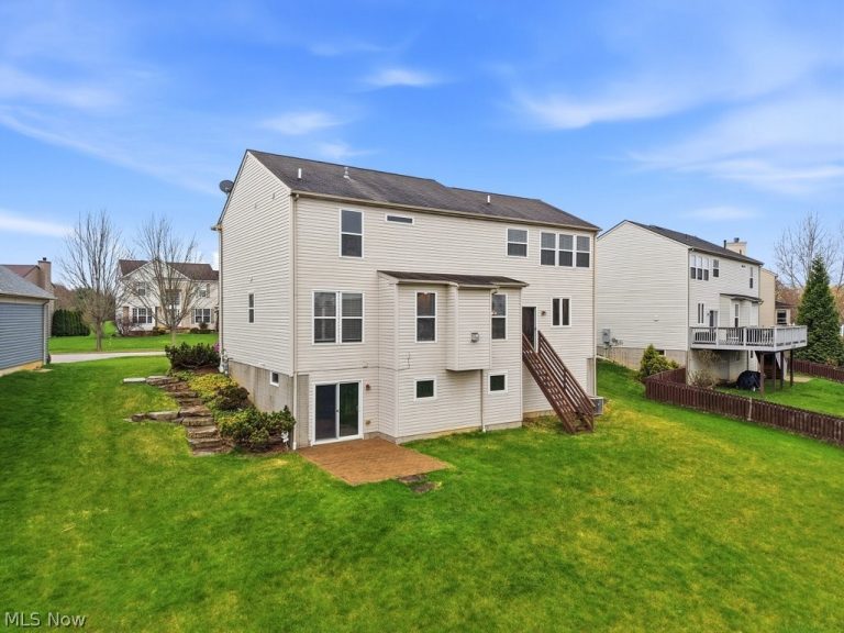 4855 Bratton Court, Stow, OH - Photo 3