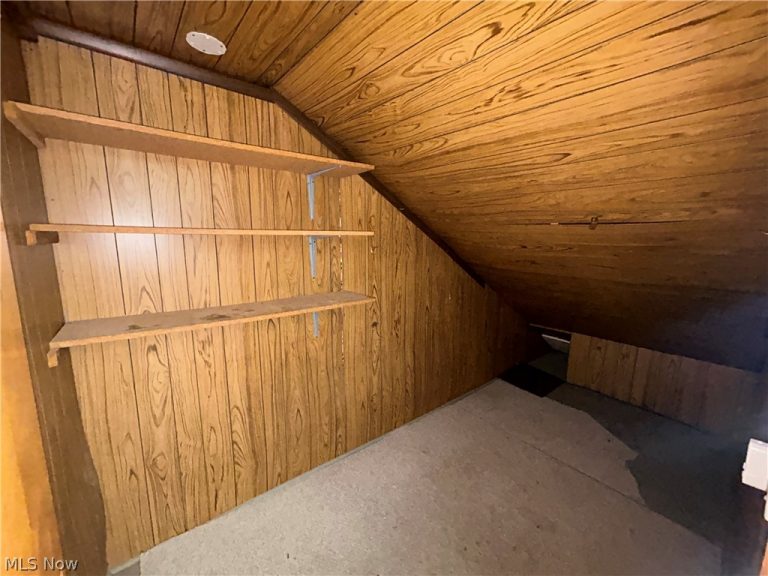 10925 McCracken Road, Garfield Heights, OH - Photo 5