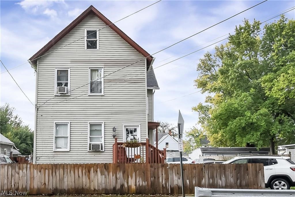 3617 Siam, Cleveland, OH