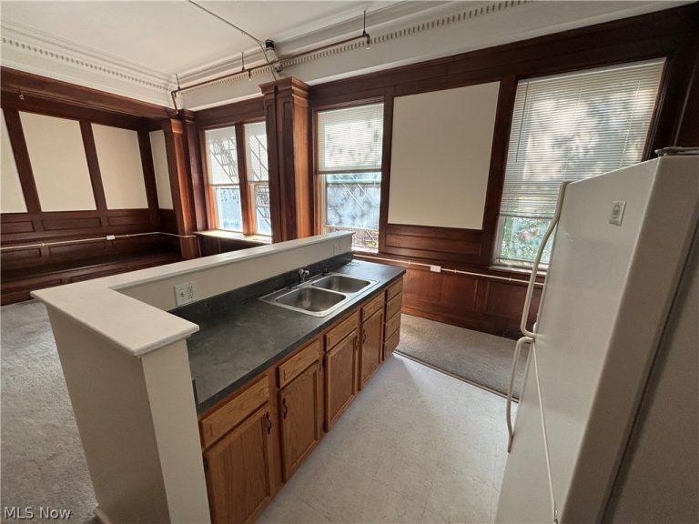 5644 Broadway Avenue #203, Cleveland, OH - Photo 3