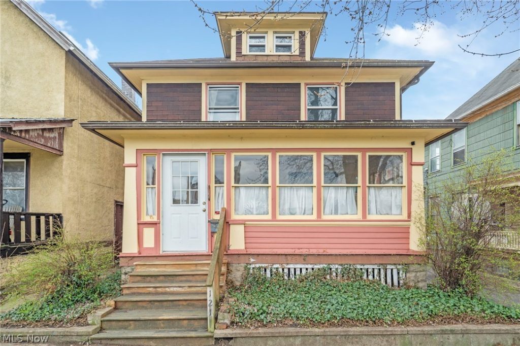 121 Chestnut Avenue, Massillon, OH
