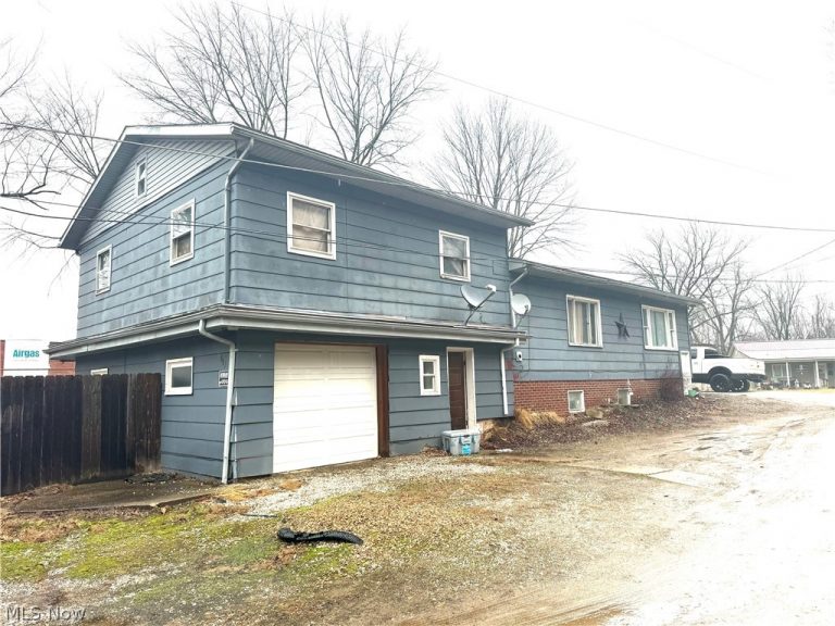 405 Gween Drive, Malvern, OH - Photo 3