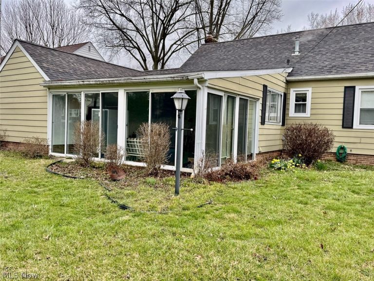 1038 Vincent Boulevard, Alliance, OH - Photo 5