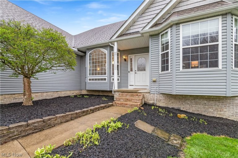 16555 Island Road, Grafton, OH - Photo 2