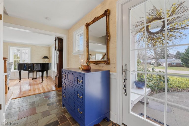 2033 Red Coach Road, North Canton, OH - Photo 6