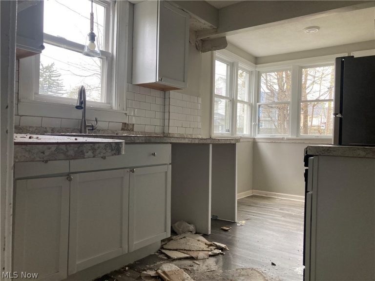 1499 Beardsley Street, Akron, OH - Photo 8