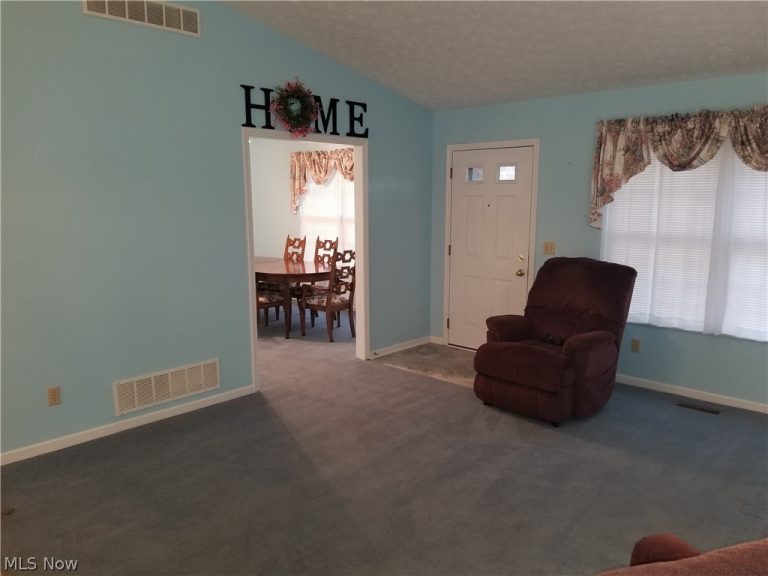 148 Bentley Drive, Elyria, OH - Photo 8