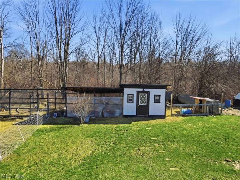 2932 Sexton Road, Geneva, OH - Photo 4