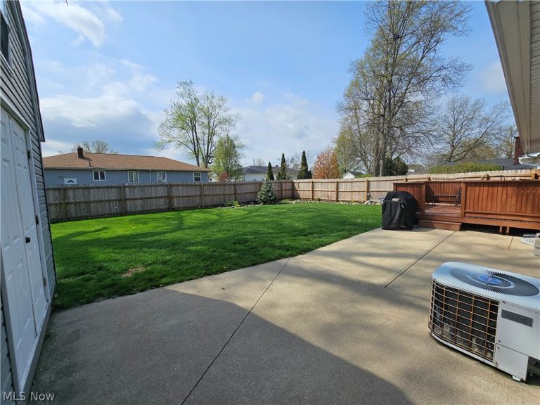 1609 37th Street, Lorain, OH - Photo 6