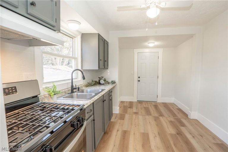 2408 21st Street, Canton, OH - Photo 8