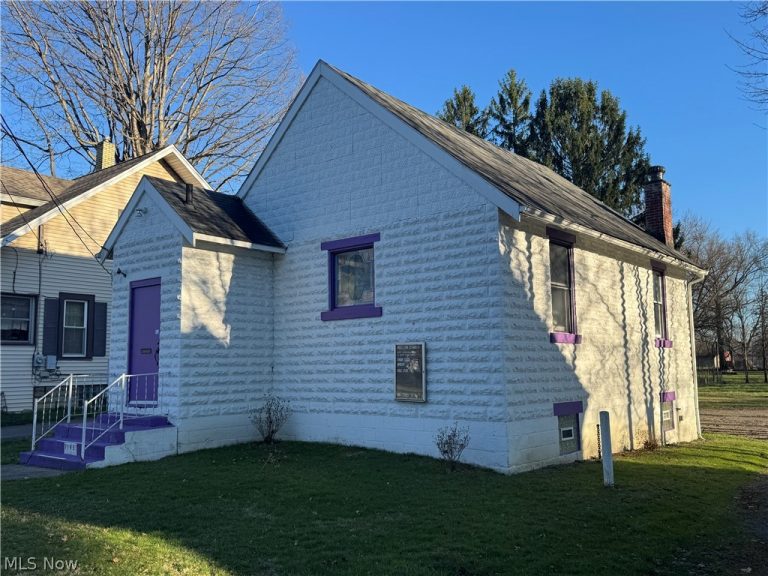 1145 Stiles, Warren, OH - Photo 3