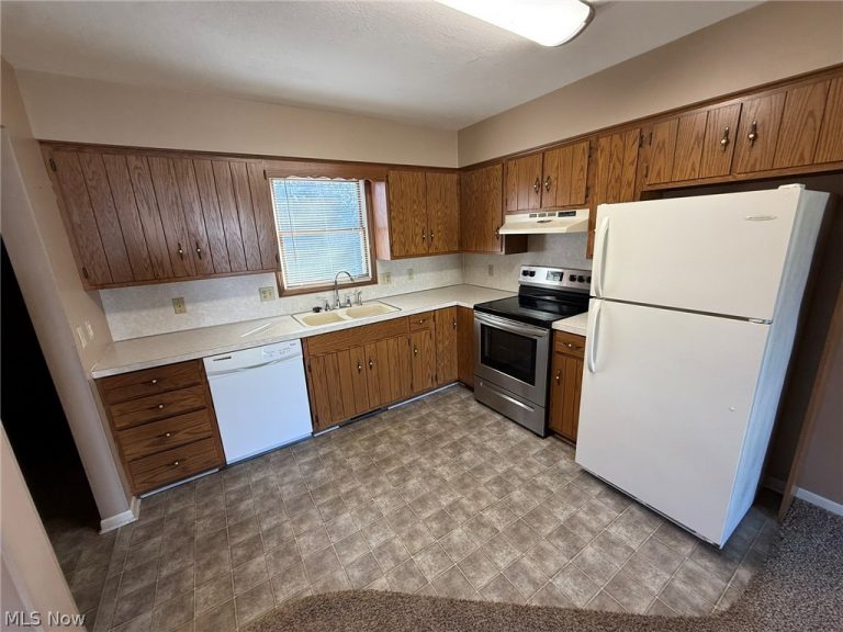 604 Harger Street, Dover, OH - Photo 5
