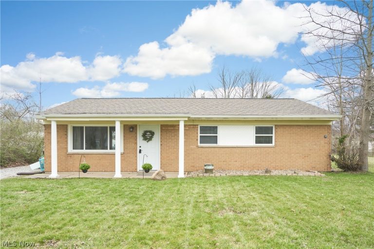 332 River Road, Munroe Falls, OH, 44262