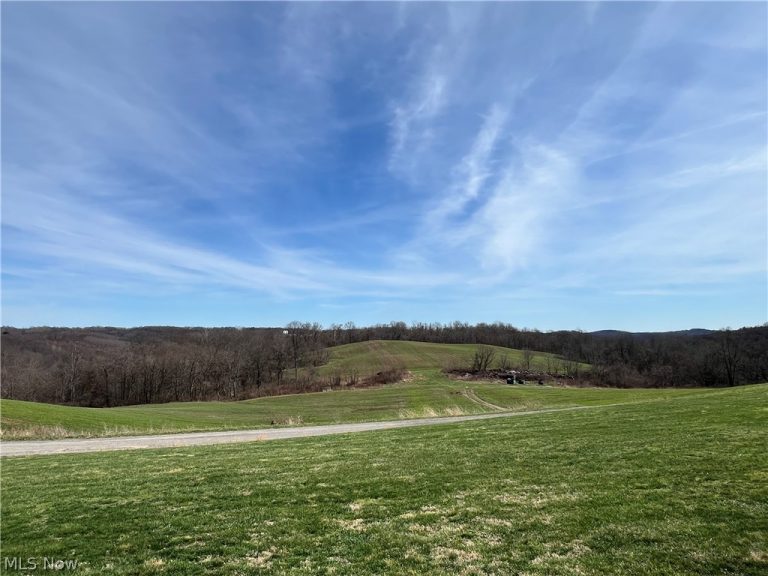 85444 Sproull Road, Uhrichsville, OH - Photo 2