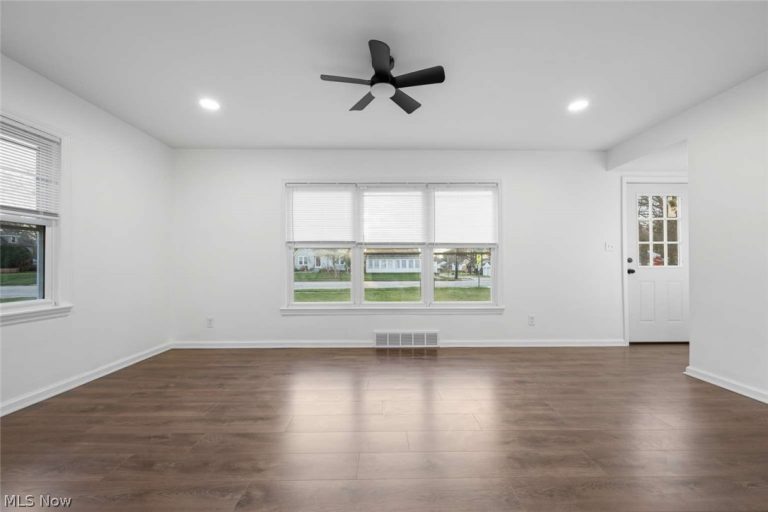 3041 Hudson Drive, Cuyahoga Falls, OH - Photo 5