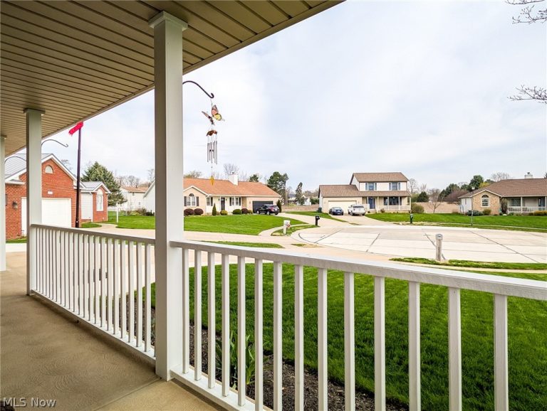 812 Joel Circle, Louisville, OH - Photo 6