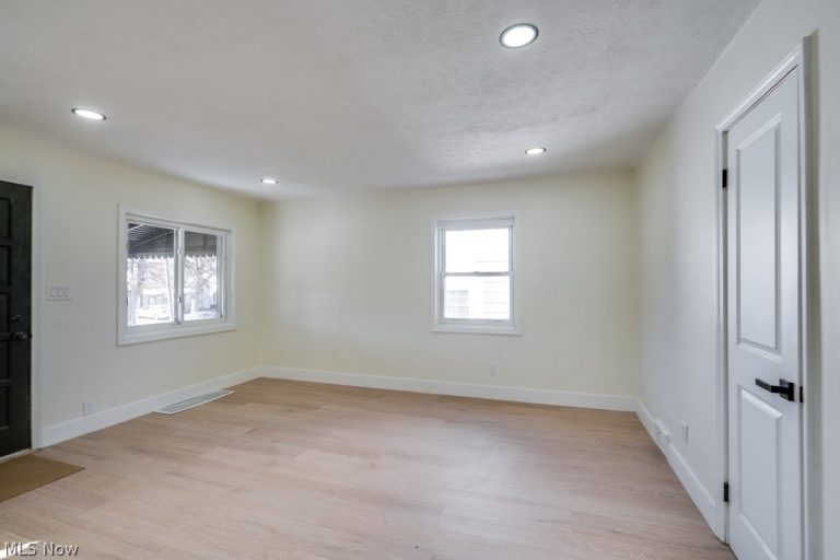 4455 56th Street, Cleveland, OH - Photo 5