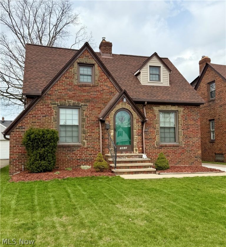 7414 Dartworth Drive, Parma, OH, 44129