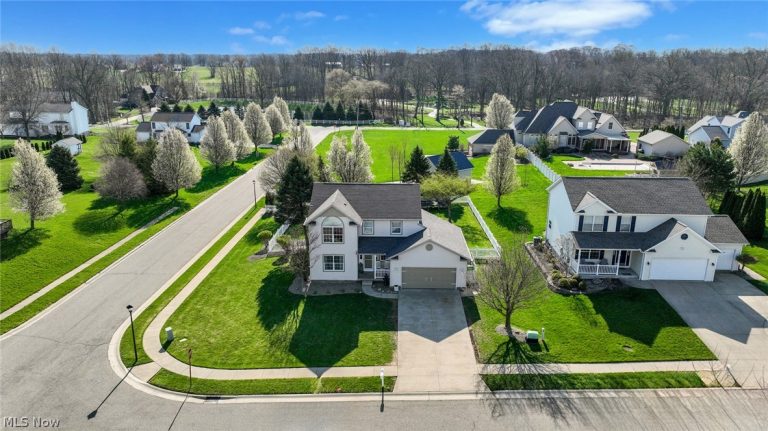11290 Trenton Road, Uniontown, OH - Photo 2