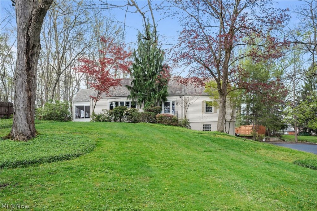 2044 Belvoir Boulevard, South Euclid, OH