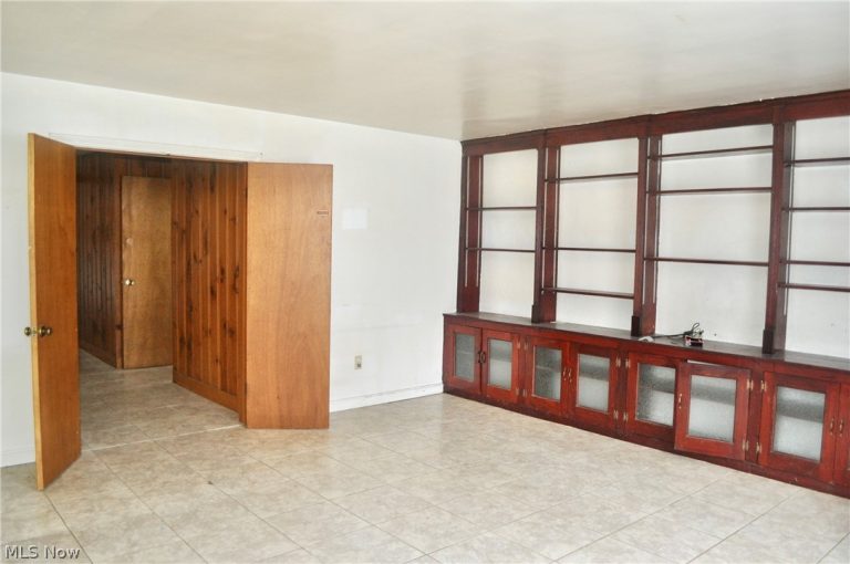 5872 Main Street, Peninsula, OH - Photo 8