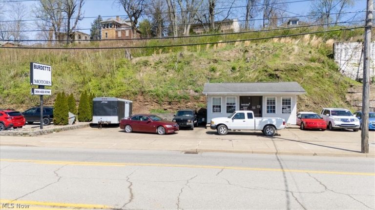 705 7th Street, Parkersburg, WV - Photo 8