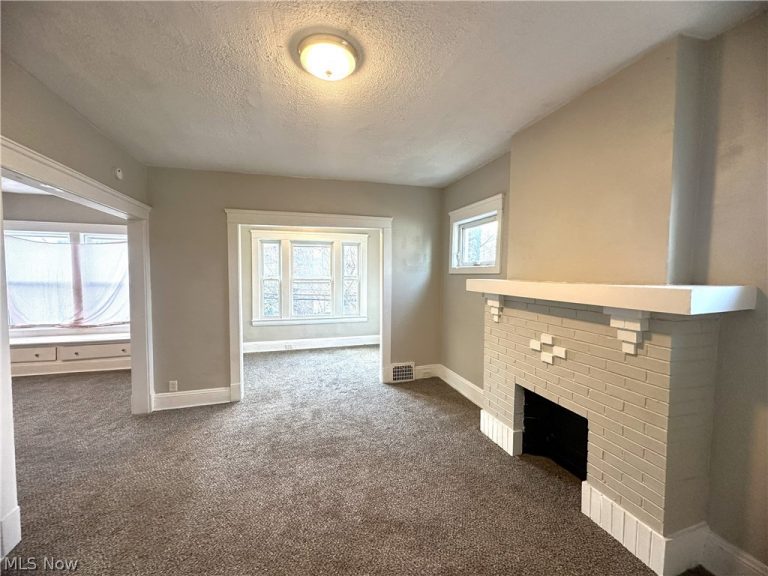 1672 Lockwood Avenue #6, East Cleveland, OH - Photo 4