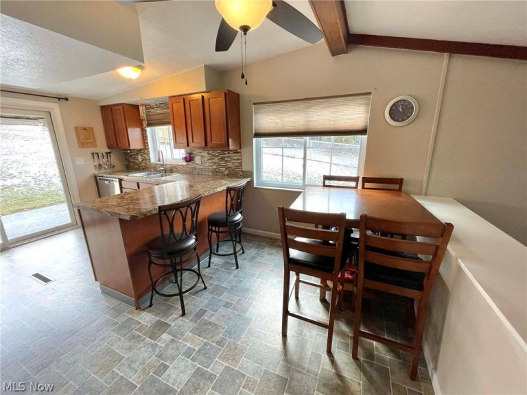 204 May Lane, Wintersville, OH - Photo 5