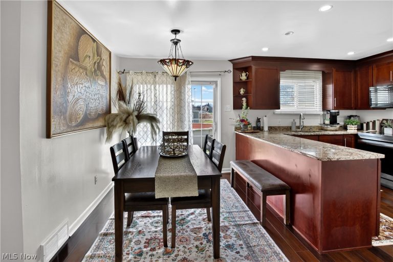 2448 Kermit Avenue, Akron, OH - Photo 3