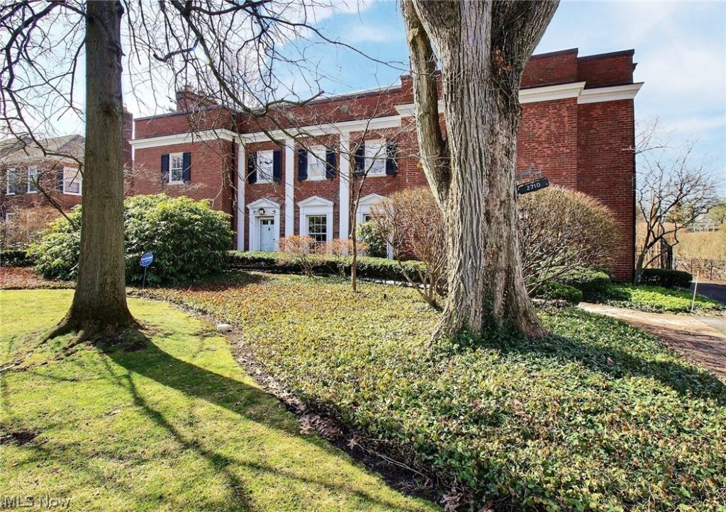 2710 Chesterton Road, Shaker Heights, OH