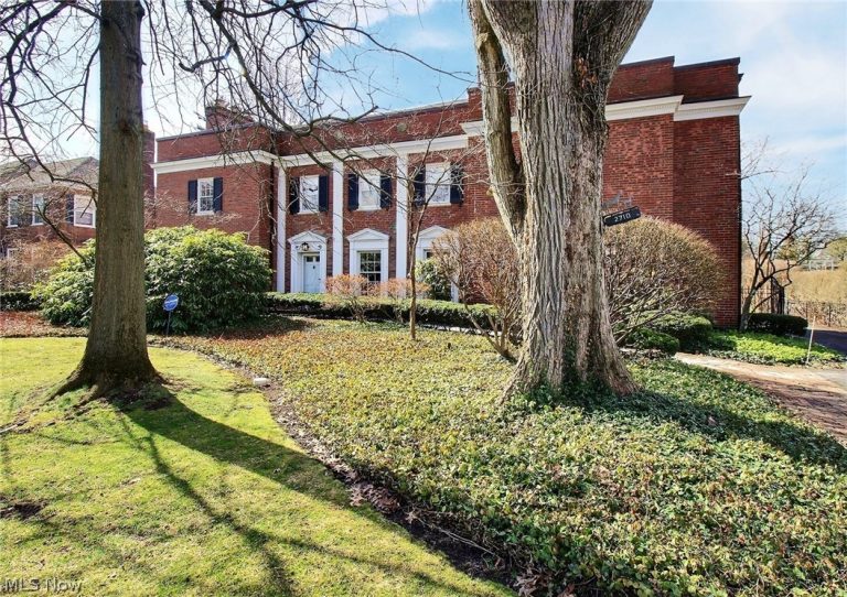 2710 Chesterton Road, Shaker Heights, OH, 44122