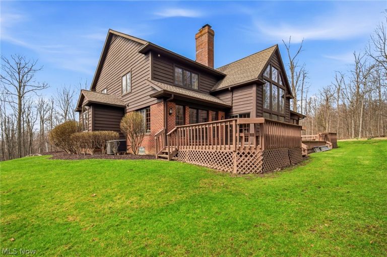 1255 Fox Hill Drive, Gates Mills, OH - Photo 3