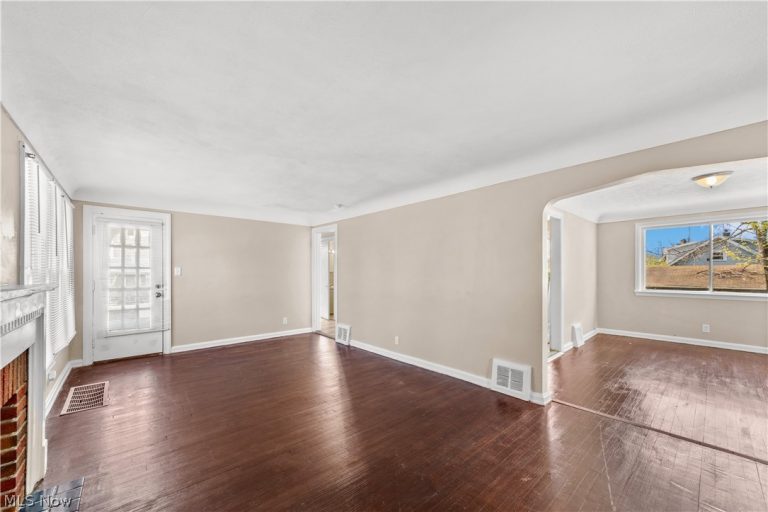 17904 Neff Road, Cleveland, OH - Photo 4