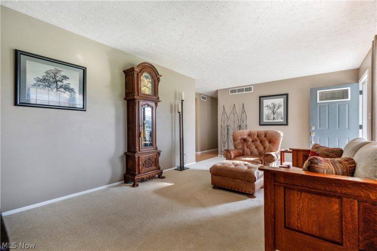 3217 Creekside Drive, Norton, OH - Photo 6
