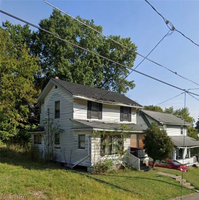 30 Zents Avenue, Youngstown, OH - Photo 2