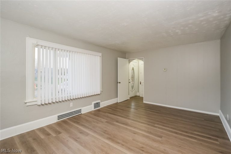 19381 Monterey Avenue, Euclid, OH - Photo 3
