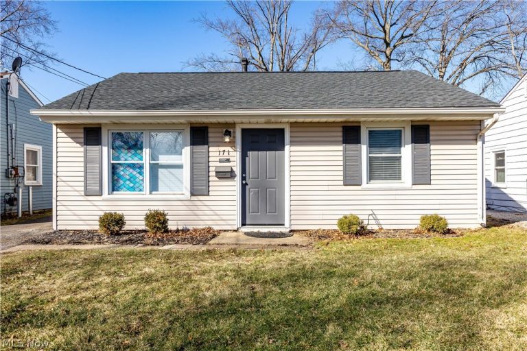 171 Logan Street, Elyria, OH, 44035