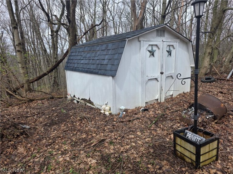 2031 Pickering Street, East Liverpool, OH - Photo 2