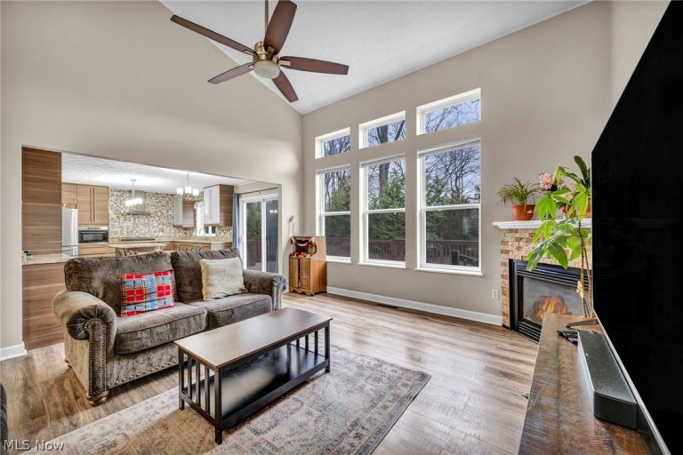 14825 Thornton Drive, North Royalton, OH - Photo 6