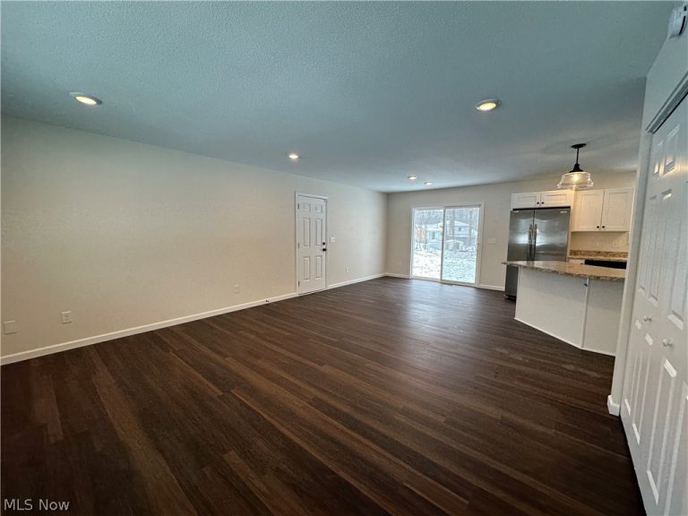 32 Maranatha Drive, Youngstown, OH - Photo 5