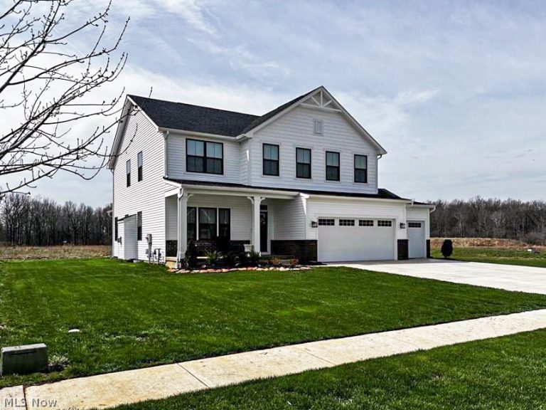 5358 Walnut Ridge Lane, Sheffield Lake, OH - Photo 3