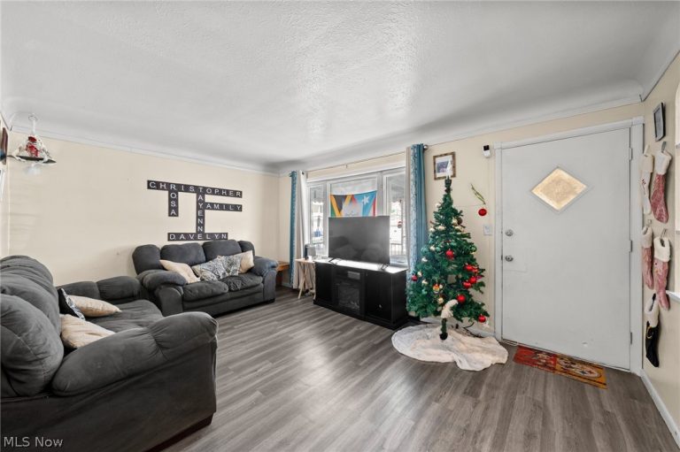 3817 Woodbridge Avenue, Cleveland, OH - Photo 5