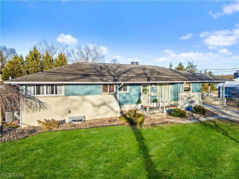 3206 Fairview Avenue, Parkersburg, WV - Photo 2