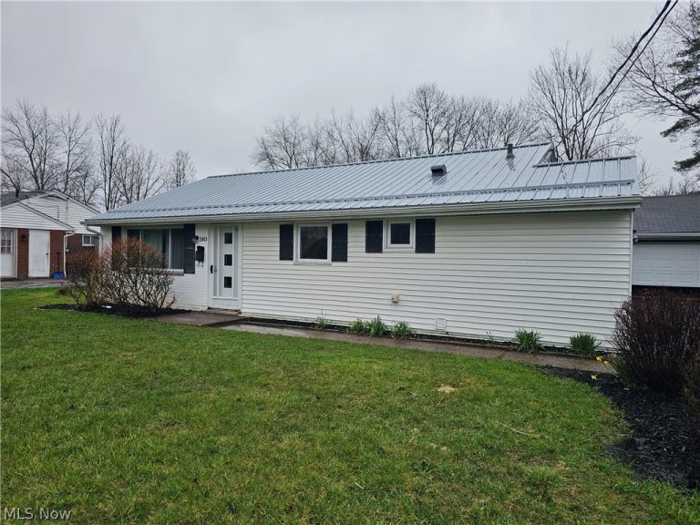 310 Cynthia Drive, Chardon, OH - Photo 6