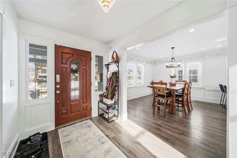 3014 Euclid Heights Boulevard, Cleveland Heights, OH - Photo 3