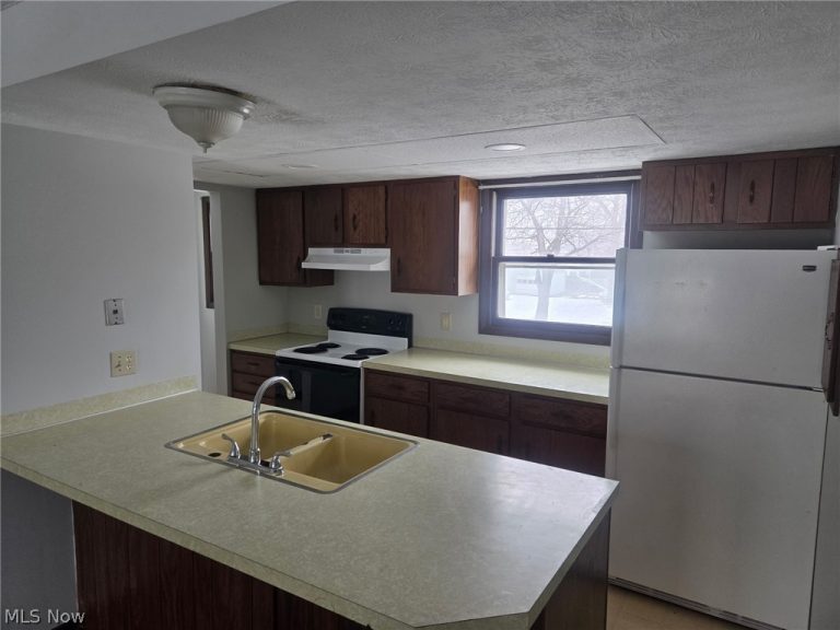 515 Leonard Avenue, Massillon, OH - Photo 3