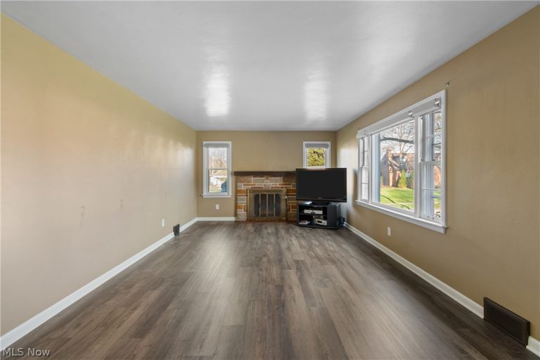 1807 Wicliff Avenue, Massillon, OH - Photo 5