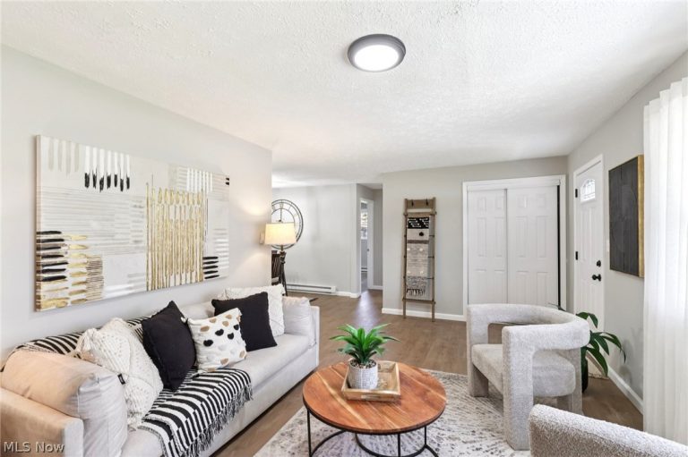 7412 Hopkins Road, Mentor, OH - Photo 5