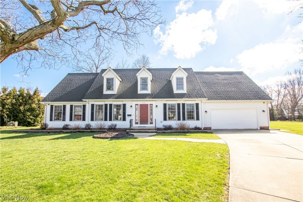 218 Wells Court, Euclid, OH
