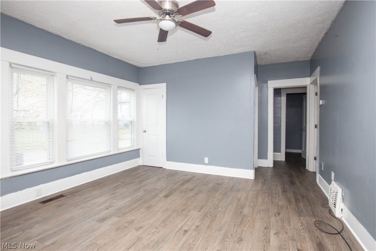 2391 27th Street, Akron, OH - Photo 2